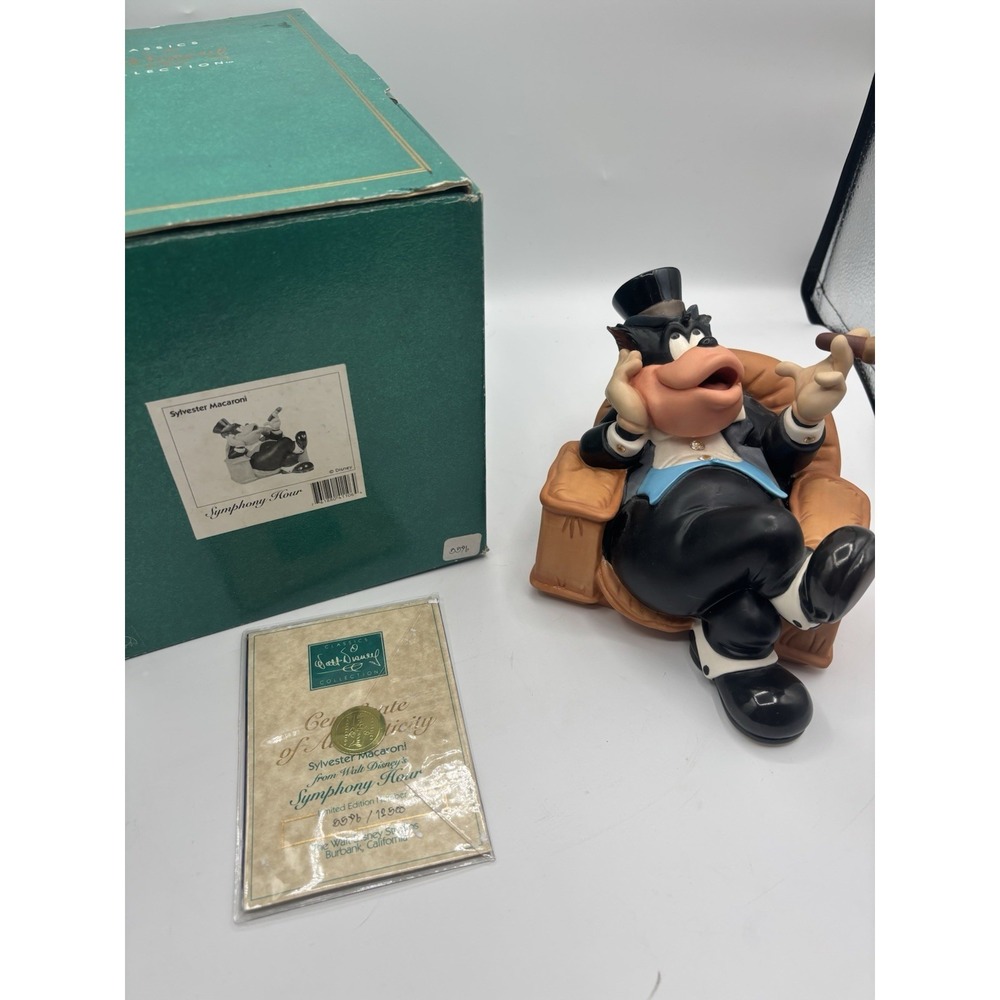 WDCC Disney Pete Sylvester Macaroni LE 12500 Statue New in Box RARE 5,576/12500